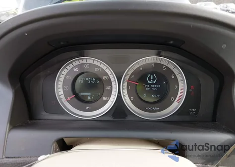 2012 Volvo Xc60 3.2 z USA, uszkodzony, nr VIN YV4940DL0C2238615